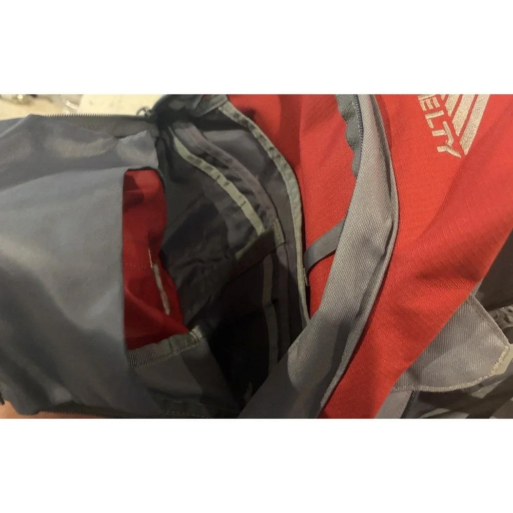 Kelty Shrike 32 Java Backpack Red Gray Hiking Outdoors Pockets Zippers